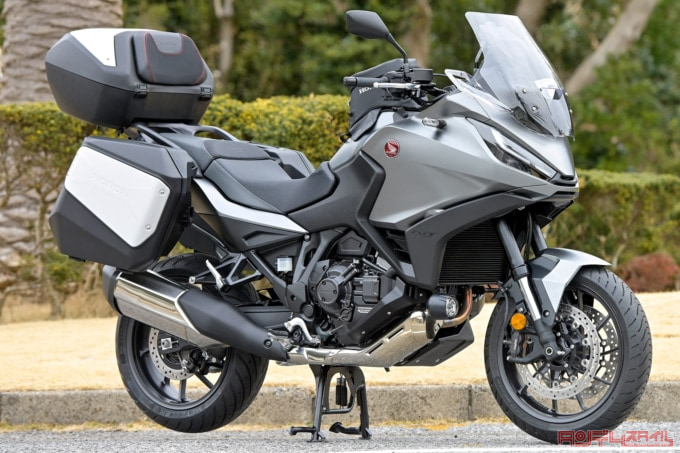 HONDA NT1100(2022年モデル)メーカーオプション装着車