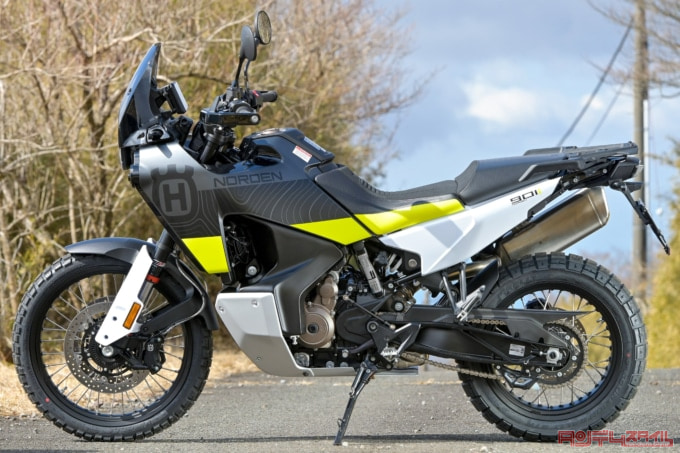 HUSQVARNA MOTORCYCLES NORDEN901(2022年モデル)左サイドビュー