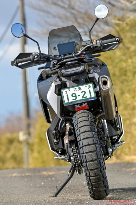 HUSQVARNA MOTORCYCLES NORDEN901(2022年モデル)リヤビュー