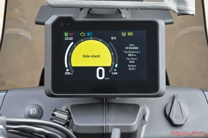 HUSQVARNA MOTORCYCLES NORDEN901（2022年モデル）TFT液晶ディスプレイ