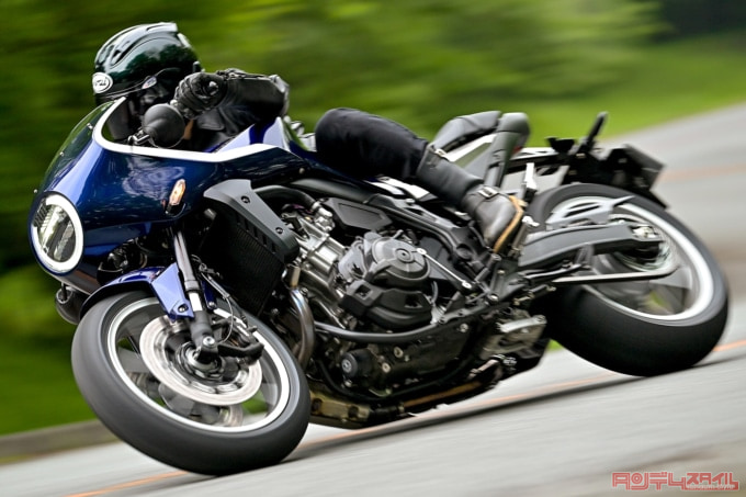 HONDA HAWK11(2022年モデル)走行