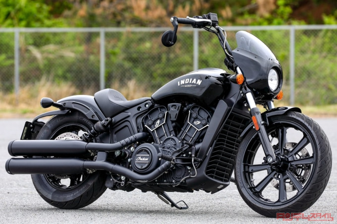 INDIAN MOTORCYCLE SCOUT ROGUE(2022年モデル)右サイドビュー