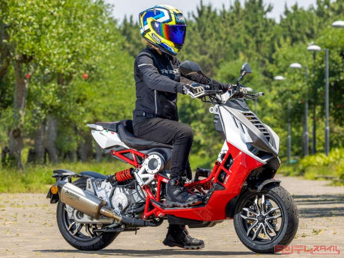 ITALJET DRAGSTER125(2022年モデル)乗車姿勢