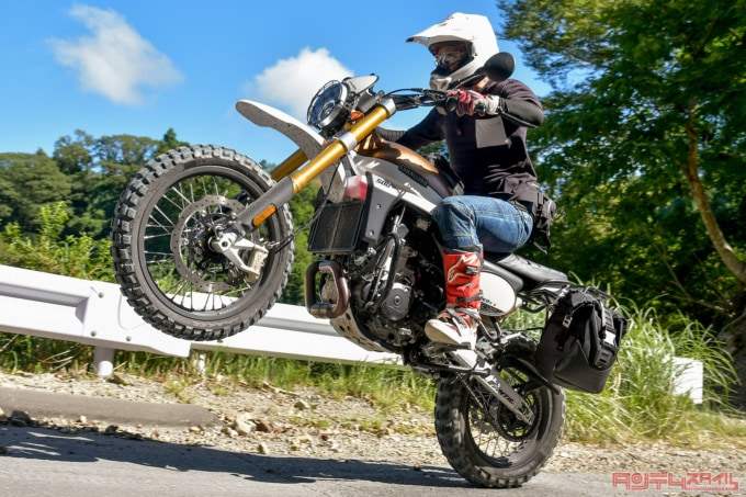 FANTIC CABALLERO EXPLORER500(2022年モデル)ウイリー