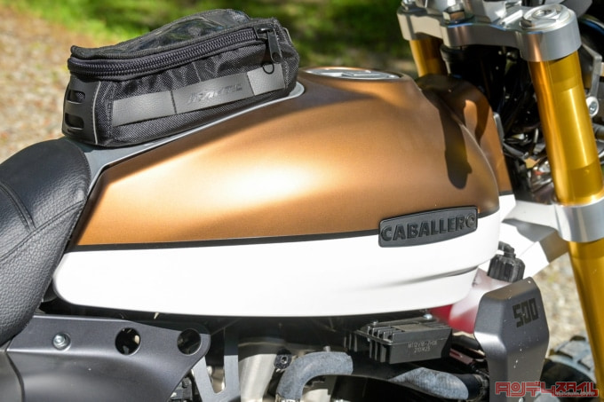 FANTIC CABALLERO EXPLORER500(2022年モデル)燃料タンク