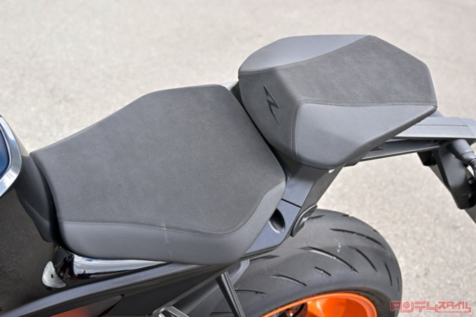 KTM 1290 SUPER DUKE R EVO(2022年モデル)シート