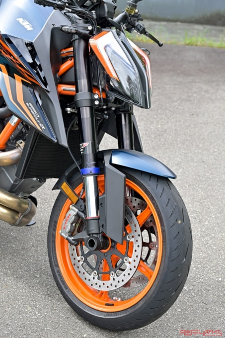 KTM 1290 SUPER DUKE R EVO(2022年モデル)フロントまわり