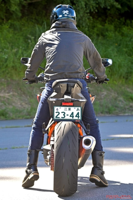 KTM 1290 SUPER DUKE R EVO(2022年モデル)足つき