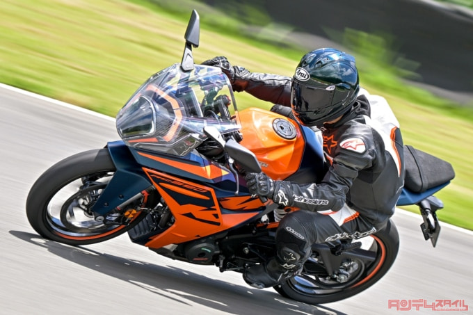 KTM RC390(2022年モデル)走行