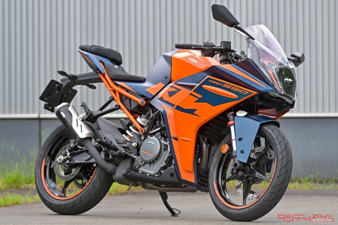 KTM RC390(2022年モデル)左7:3ビュー