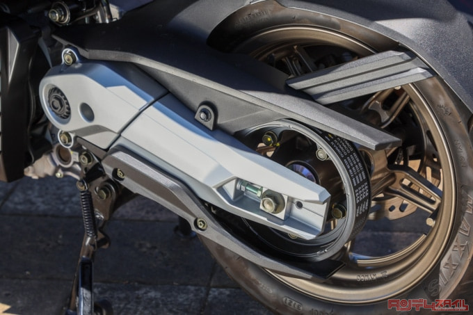 KYMCO KRV180TCS(2022年モデル)ベルトドライブ