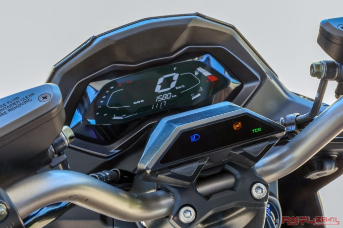 KYMCO KRV180TCS(2022年モデル)LCDディスプレイ