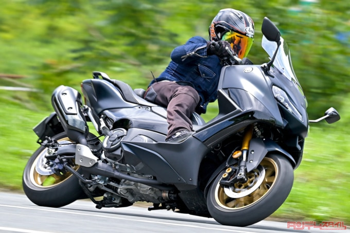 YAMAHA TMAX560 TECH MAX(2022年モデル)走行