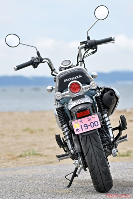 HONDA DAX125（2022年モデル）リヤビュー