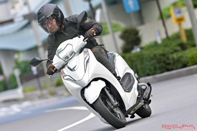 HONDA LEAD125(2022年モデル)走行