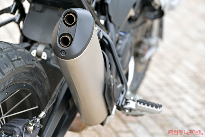 DUCATI DESERT X(2022年モデル)サイレンサー