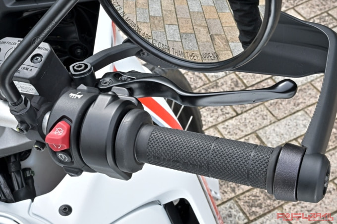 DUCATI DESERT X(2022年モデル)右ハンドル