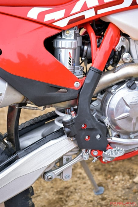 GASGAS EC250F(2023年モデル)リヤショック