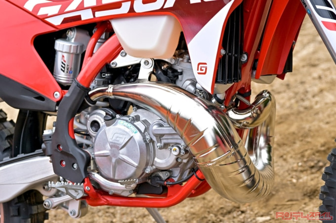 GASGAS EC300(2023年モデル)エンジン