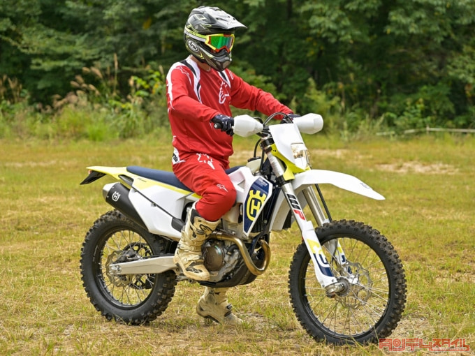 HUSQVARNA MOTORCYCLES FE350(2023年モデル)乗車姿勢