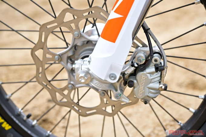 KTM 250EXC(2023年モデル)フロントブレーキ