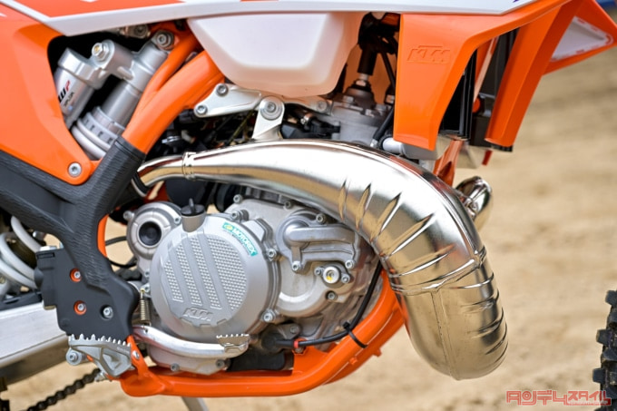 KTM 250EXC(2023年モデル)エンジン