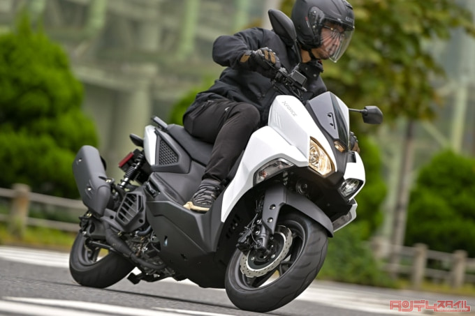 YAMAHA X FORCE(2022年モデル)走行