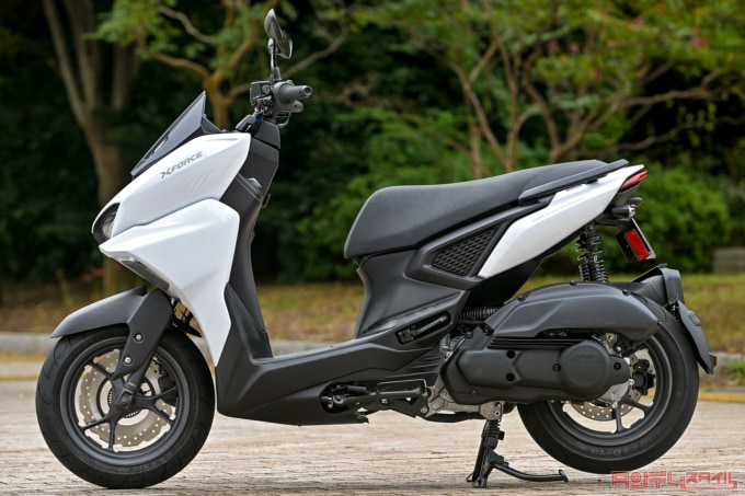 YAMAHA X FORCE(2022年モデル)左サイドビュー