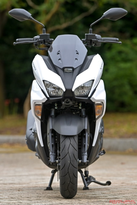 YAMAHA X FORCE(2022年モデル)フロントビュー
