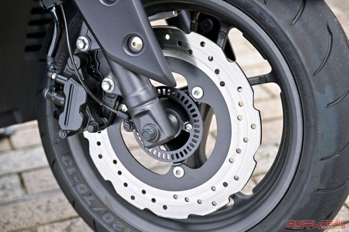 YAMAHA X FORCE(2022年モデル)フロントブレーキ