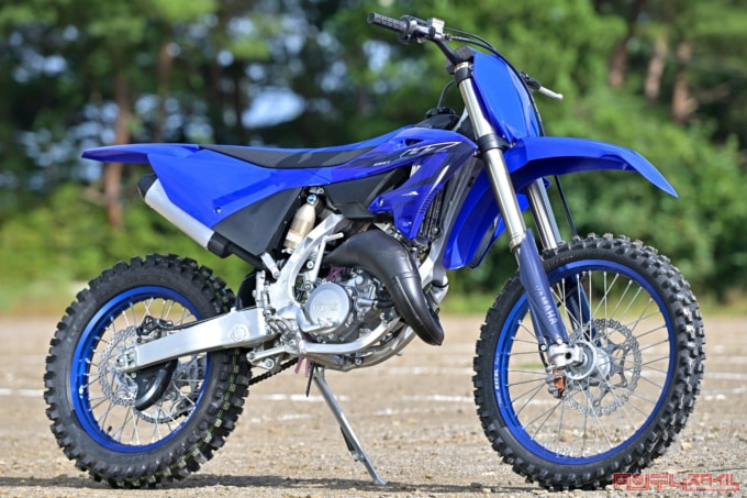 YAMAHA YZ125X(2023年モデル)右7:3ビュー