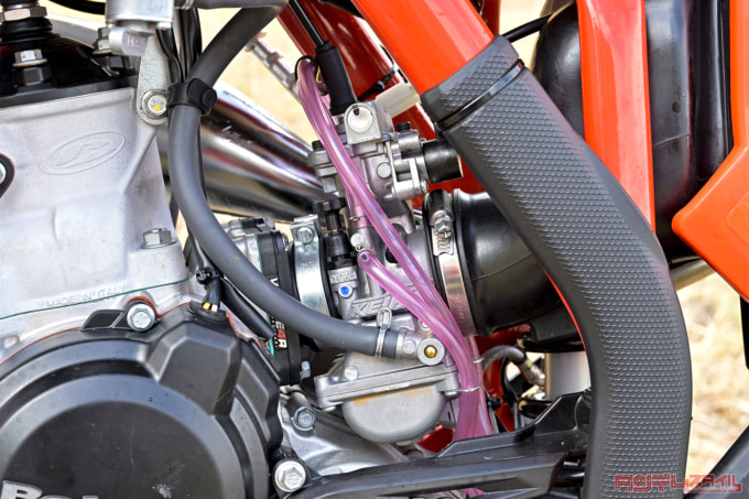 BETA RR2T 125(2023年モデル)キャブレター