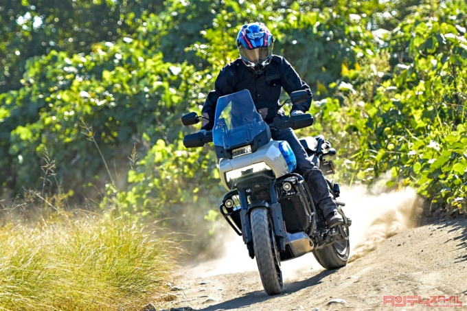 HARLEY-DAVIDSON PAN AMERICA 1250 SPECIAL(2022年モデル)ダート走行