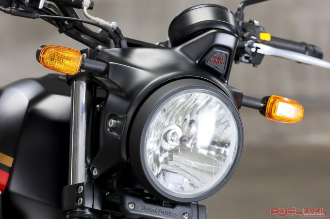 ROYAL ENFIELD SCRAM411(2022年モデル)ヘッドライト