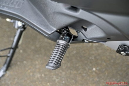 SUZUKI ADDRESS125(2022年モデル)タンデムステップ