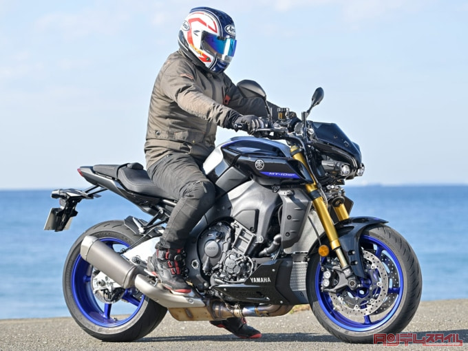ヤマハ MT-10 SP(2022年モデル)乗車姿勢