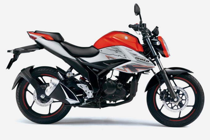 SUZUKI ジクサー150(2023年モデル)ソニックシルバーメタリック×パールブレイズオレンジ