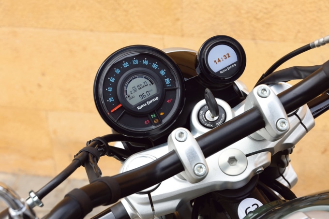 ROYAL ENFIELD SUPER METEOR650(2023年モデル)メーター