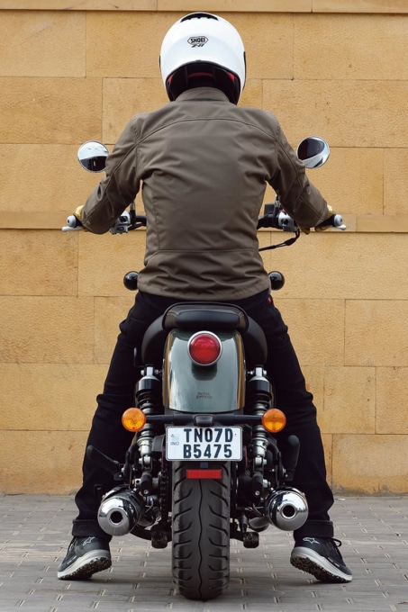 ROYAL ENFIELD SUPER METEOR650(2023年モデル)足つき