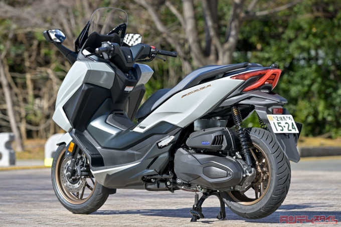 HONDA FORZA(2023年モデル)リヤ7:3ビュー