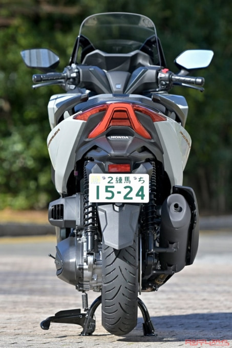HONDA FORZA(2023年モデル)リヤビュー