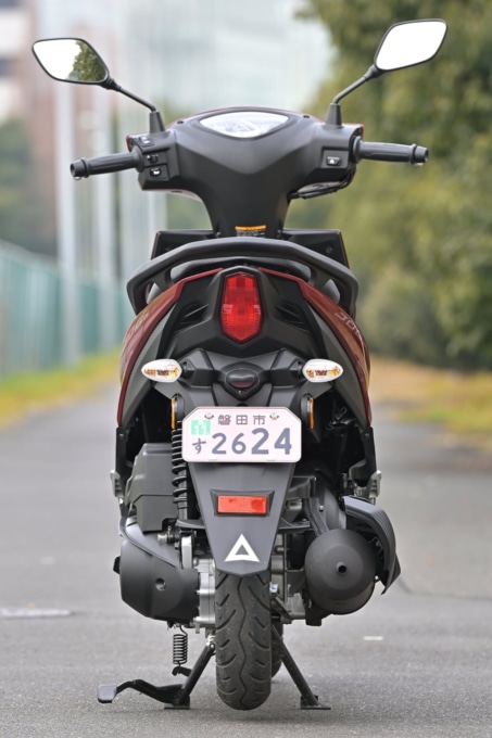 YAMAHA JOG125(2023年モデル)リヤビュー