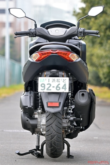 YAMAHA NMAX155(2023年モデル)リヤビュー