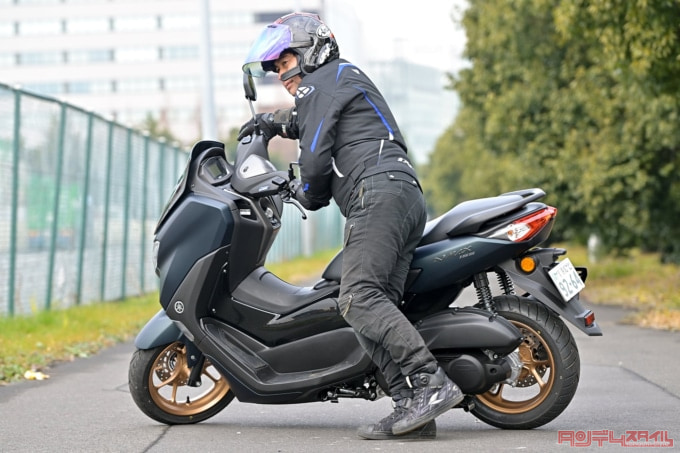 YAMAHA NMAX155(2023年モデル)取り回し