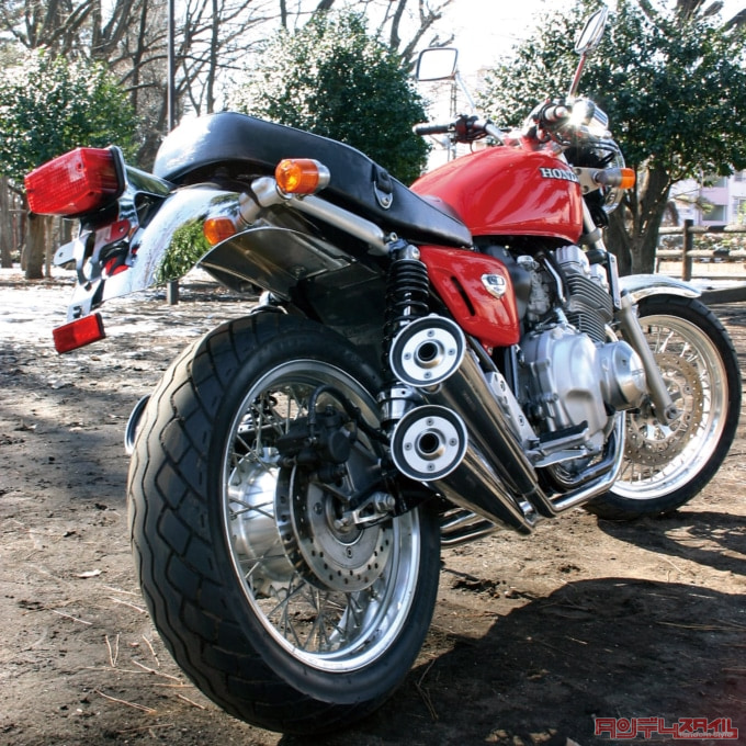 HONDA CB400 Four リヤビュー