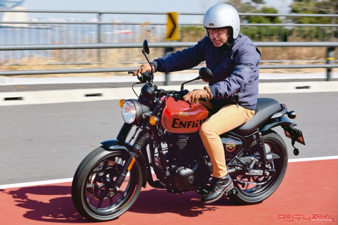 ROYAL ENFIELD HUNTER350(2023年モデル)走行イメージ