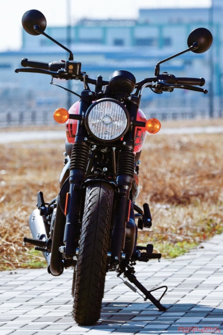 ROYAL ENFIELD HUNTER350(2023年モデル)フロントビュー
