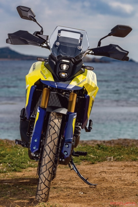 SUZUKI V-STROM800DE(2023年モデル)フロントビュー