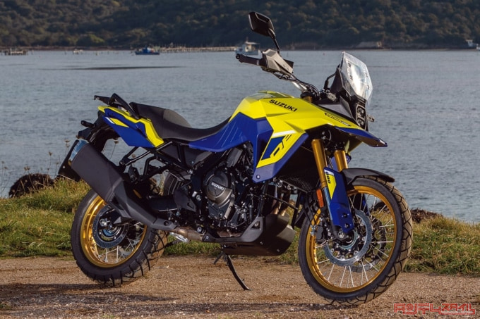 SUZUKI V-STROM800DE(2023年モデル)7:3ビュー