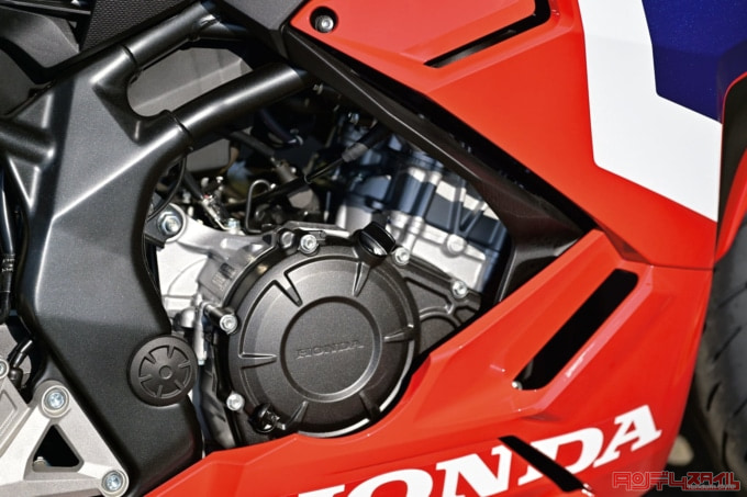 HONDA CBR250RR(2023年モデル)エンジン